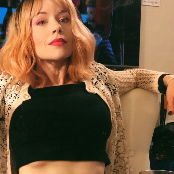 Meet your Posher, Julianna - Picture 3 of 3